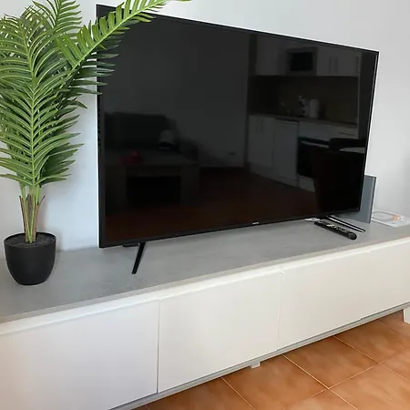 Apartment Playa Honda Red