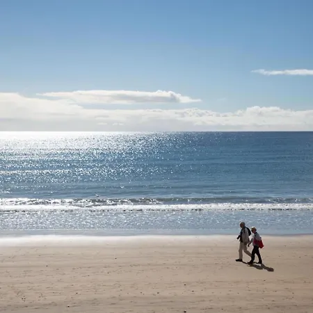 Red شقة بلايا هوندا